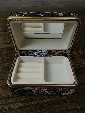 Vintage Floral Tapestry Jewelry Box Small Travel Case Organizer Made in Taiwan